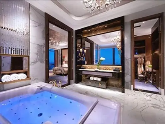 Luxury Tek Büyük Yataklı Oda