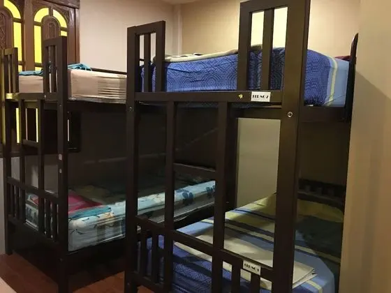 Basic Ortak Ranzalı Oda, Ortak Banyo