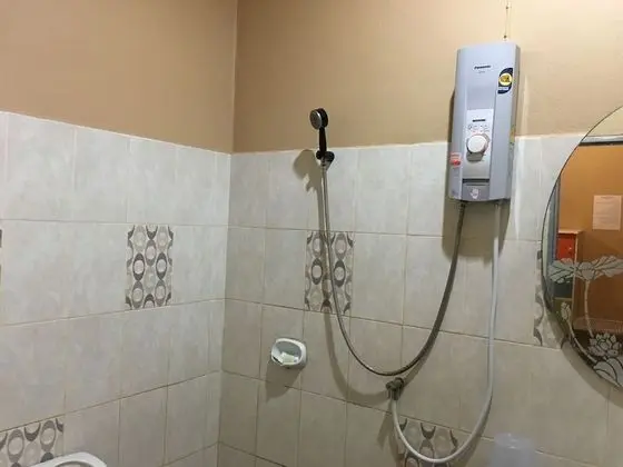 Basic Ortak Ranzalı Oda, Ortak Banyo