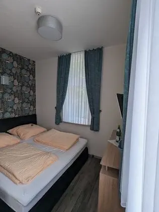 Basic Tek Büyük Yataklı Oda