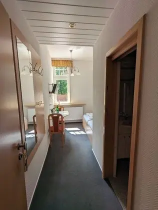 Basic Tek Büyük Yataklı Oda