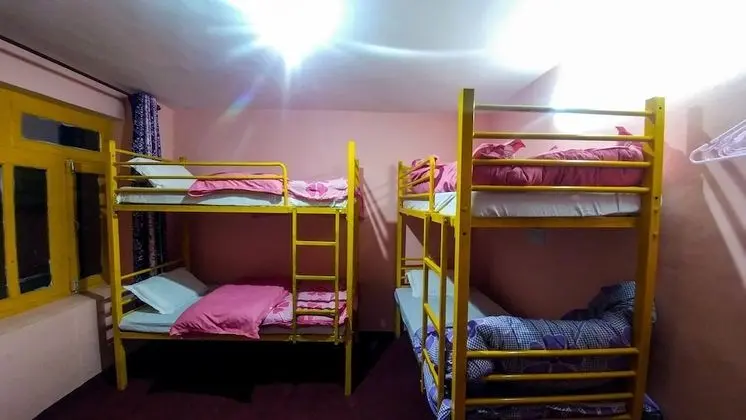 Basic Ortak Ranzalı Oda, Sigara İçilmez, Dağ Manzaralı