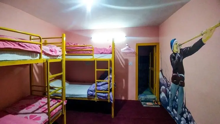 Basic Ortak Ranzalı Oda, Sigara İçilmez, Dağ Manzaralı