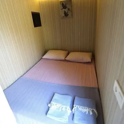 Tiny Room (Leleg)