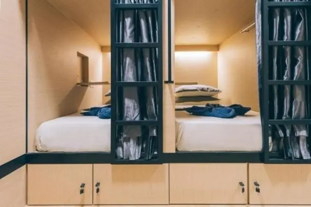 Tek Kişilik Oda Bunk Bed With Shared Bathroom