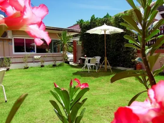 Private Room with Bathroom (Garden View)