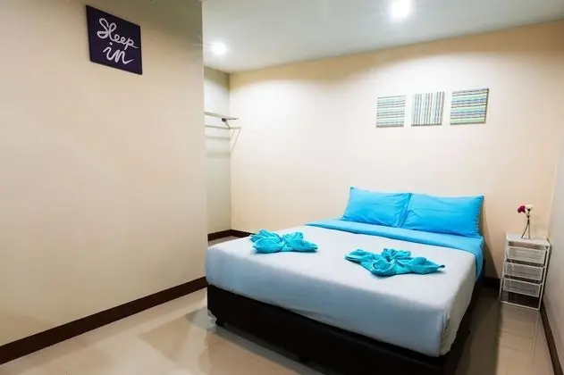 Private Room with Bathroom (Garden View)