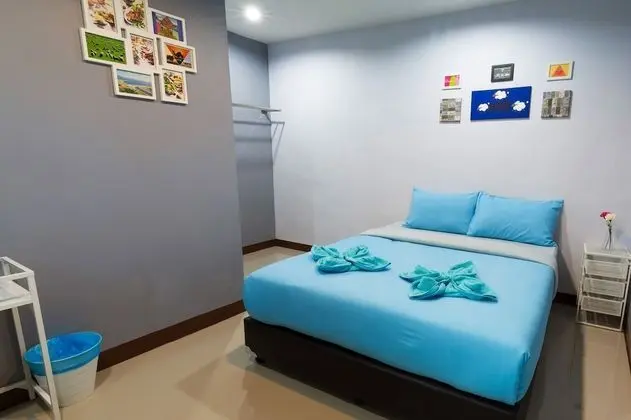 Private Room with Bathroom (Garden View)