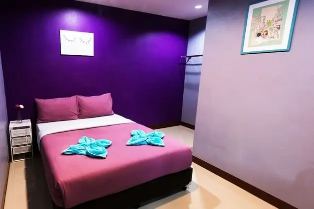 Private Room with Bathroom (Garden View)