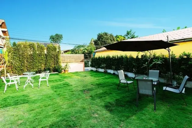 Private Room with Bathroom (Garden View)