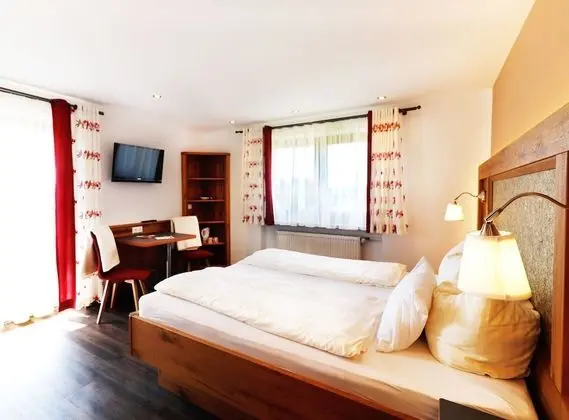 Tek Büyük Yataklı Oda, Balkon