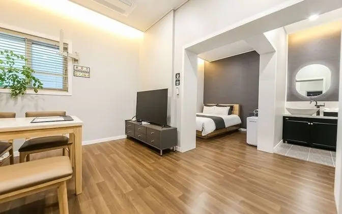 Oda (Deluxe (Room 301 non-cancellable))