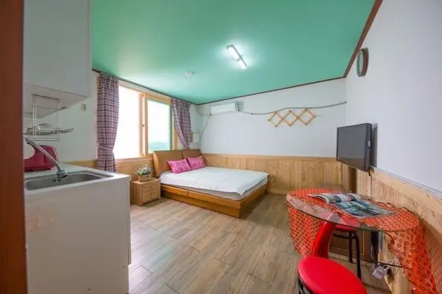 Oda (405 (23m beds))