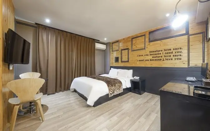 Oda (Semi-private room (double bed bathtub)