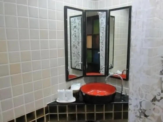 Üç Kişilik Oda