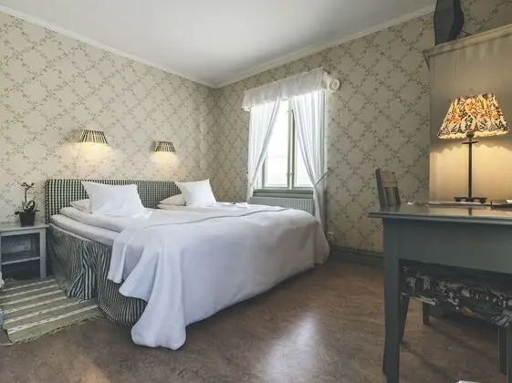 Tek Büyük Yataklı Oda (Hotel)