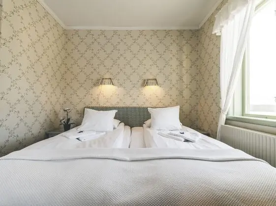 Tek Büyük Yataklı Oda (Hotel)