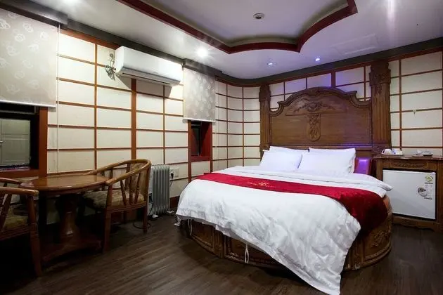 Oda (Special Room)