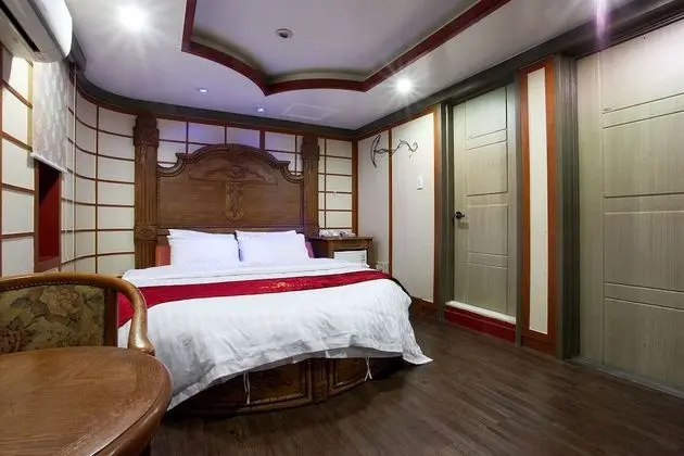 Oda (Special Room)