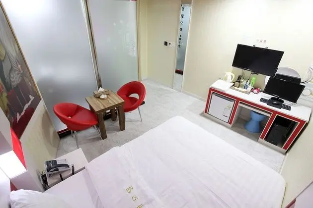 Oda (Standard room (Netflix viewing availa)
