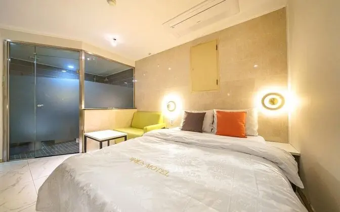 Oda (Semi-private rooms (all NETFLIX rooms)