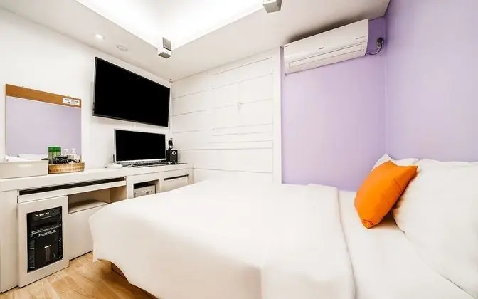 Oda (Standard Room (1PC Window 7 Netflix(w)