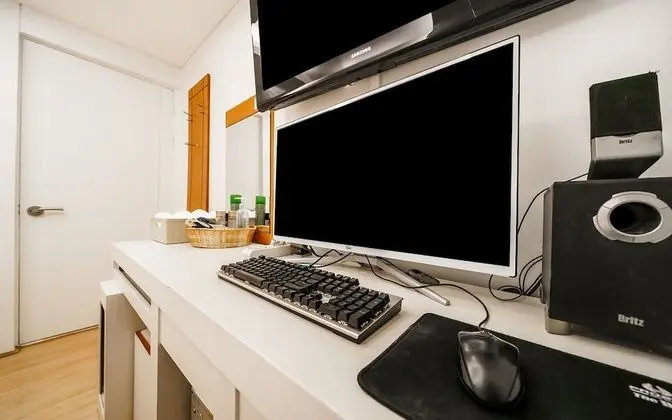 Oda (Standard Room (1PC Window 7 Netflix(w)