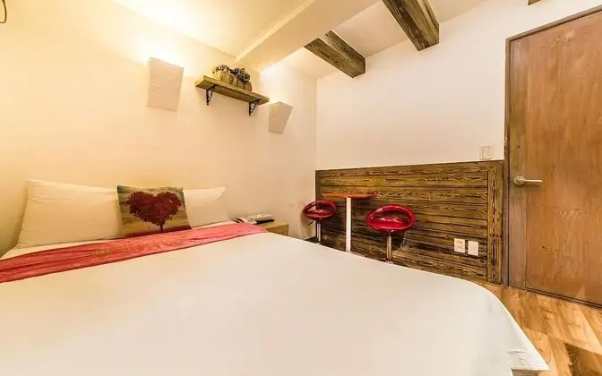 Oda (Standard Room (1PC Window 7 Netflix(w)