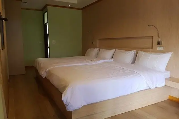 Baan Rim Naam