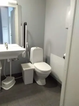 Basic Tek Büyük veya İki Ayrı Yataklı Oda, Ortak Banyo