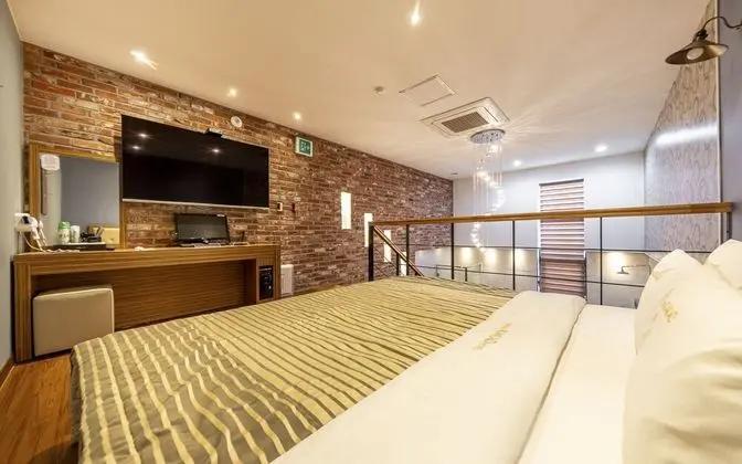 Oda (Duplex (with styler microwave bathtub)