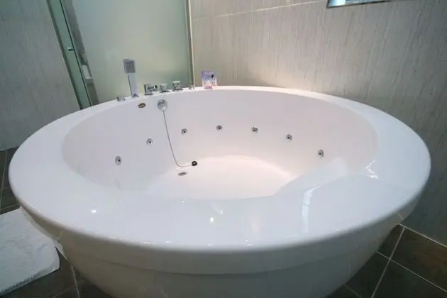 Oda (Duplex (with styler microwave bathtub)