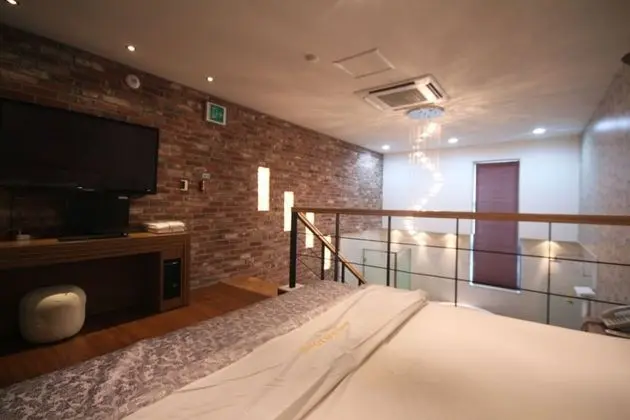Oda (Duplex (with styler microwave bathtub)