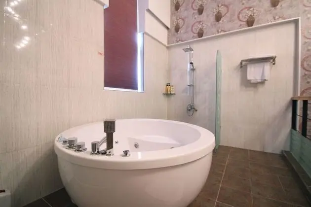 Oda (Duplex (with styler microwave bathtub)