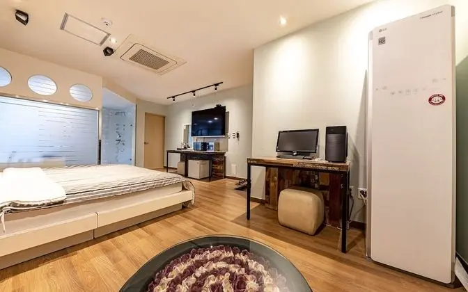Oda (Single floor (with styler microwave b)