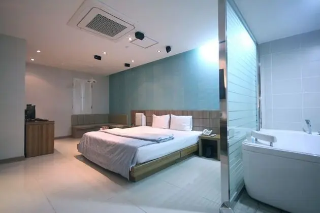 Oda (Single floor (with styler microwave b)