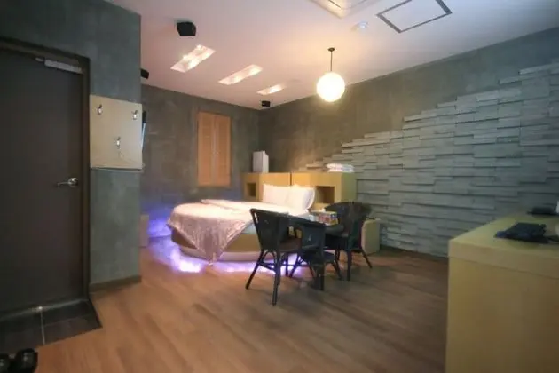 Oda (Single floor (with styler microwave b)