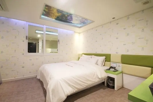 Oda (Standard room (with Samsung air dress)