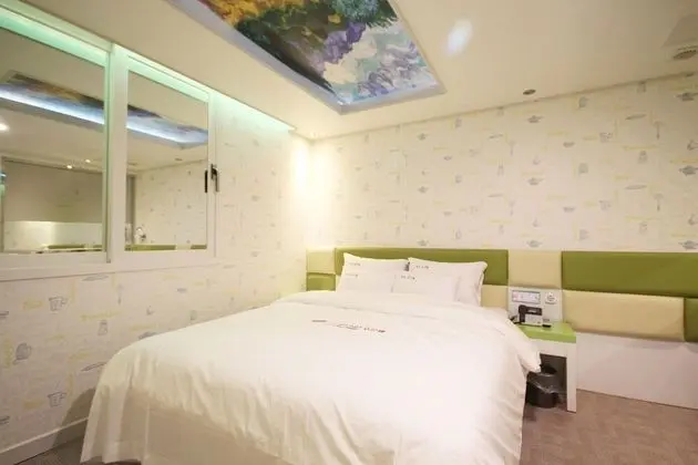 Oda (Standard room (with Samsung air dress)
