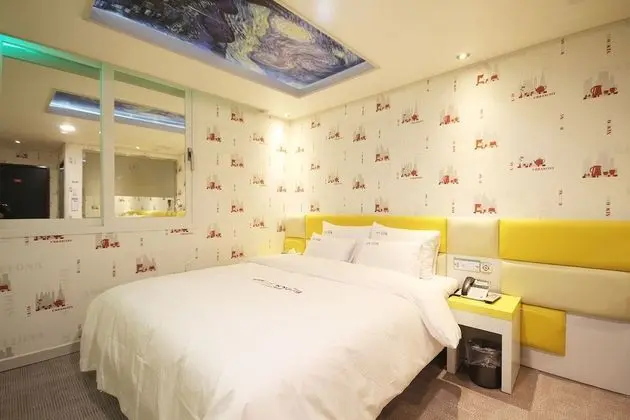 Oda (Standard room (with Samsung air dress)