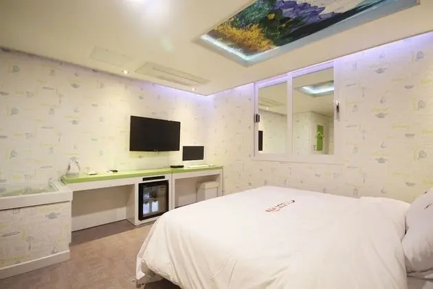 Oda (Standard room (with Samsung air dress)