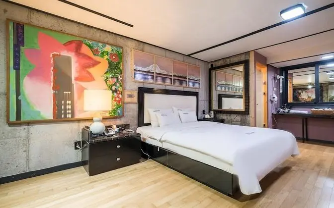 Oda (3F Deluxe Room (Netflix Available Sty)