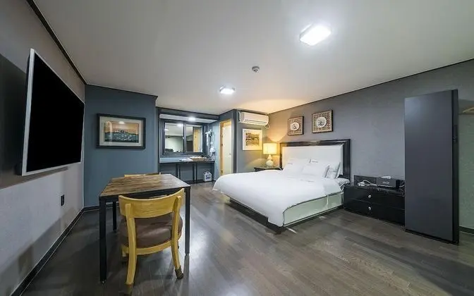 Oda (3F Deluxe Room (Netflix Available Sty)