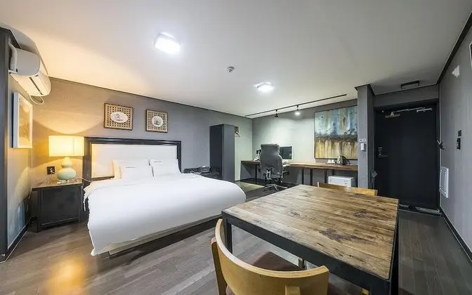 Oda (3F Deluxe Room (Netflix Available Sty)