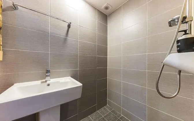 Oda (3F Deluxe Room (Netflix Available Sty)