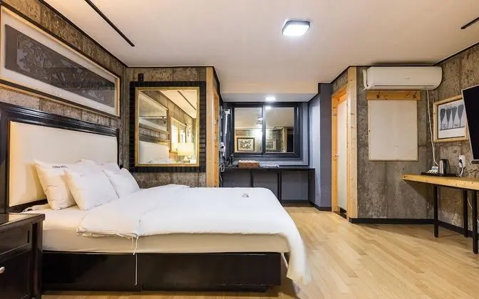 Oda (3F Deluxe Room (Netflix Available Sty)