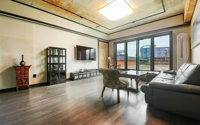 Oda (Party Room - Pension Type (2 Bedroom )