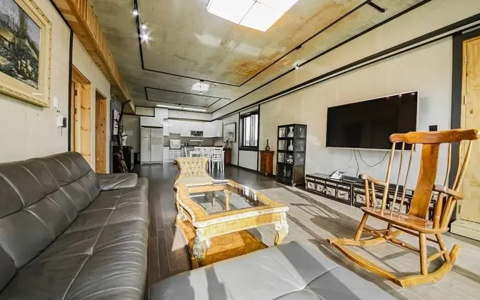 Oda (Party Room - Pension Type (2 Bedroom )