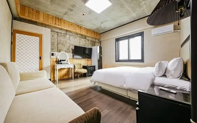 Oda (Party Room - Pension Type (2 Bedroom )