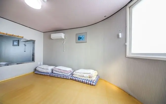 Oda (Korean Room (Big Room))